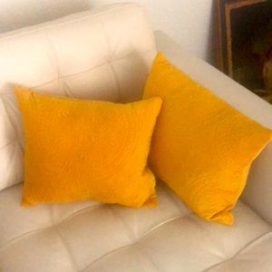 Yellow mustard velvet set of 2 deco pillows